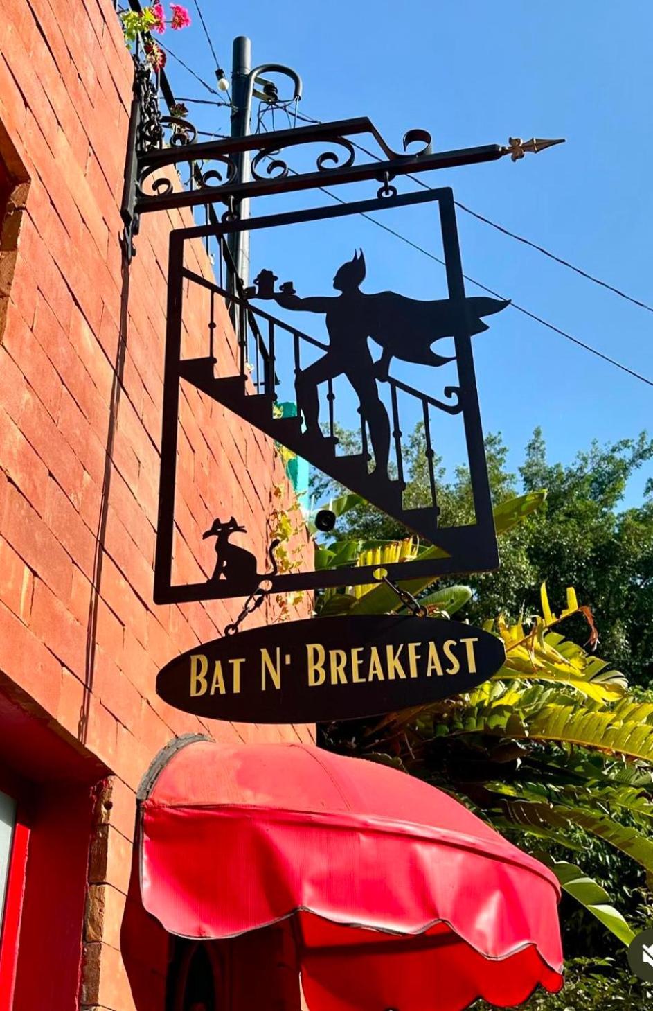 Pousada Bat N Breakfast No Beco Do Batman Sao Paulo Exterior photo